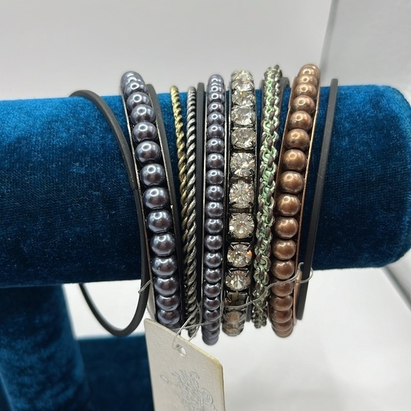 Bracelet Lot 24 Bracelet Faux Pearl Rhinestones Black and Silver Tone Bangle - Picture 4 of 11